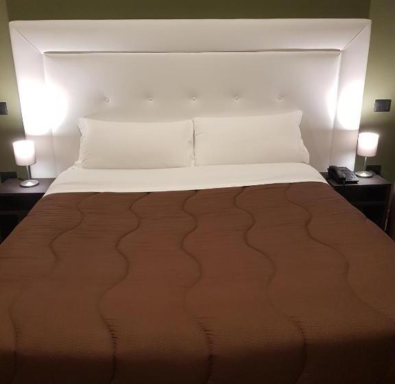 اتاق استاندارد سه نفره, Europa Art Caserta