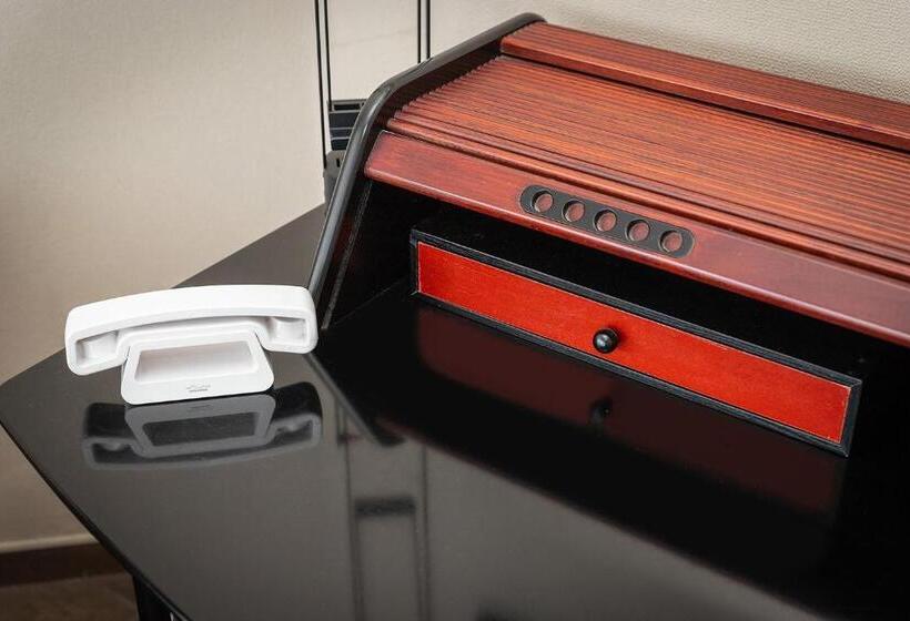 جناح, Four Points By Sheraton Catania