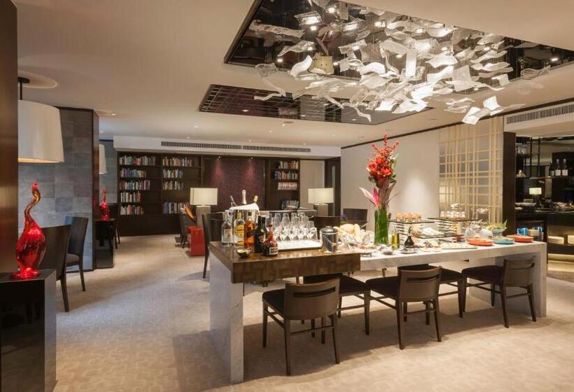 اتاق کلاب, Gateway Hotel, Marco Polo