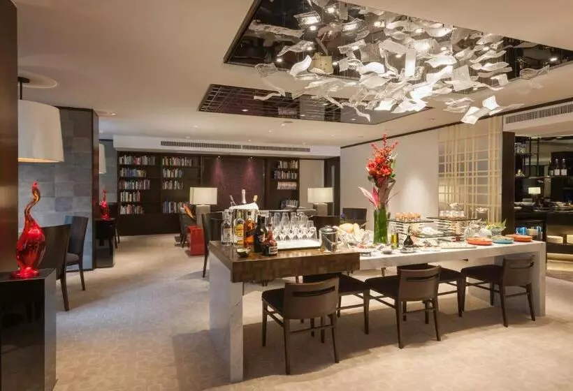 اتاق کلاب, Gateway Hotel, Marco Polo