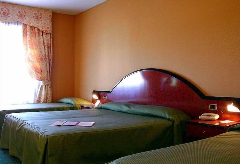 اتاق استاندارد سه نفره, Grand Hotel Dei Cesari