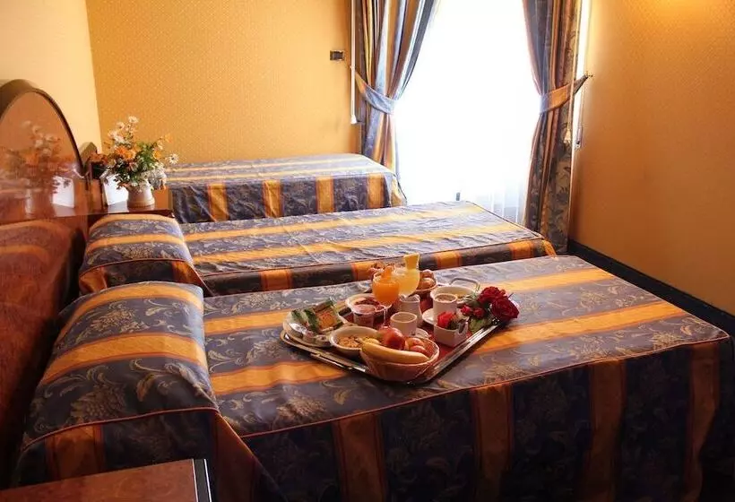 スタンダード４人部屋, Grand Hotel Dei Cesari