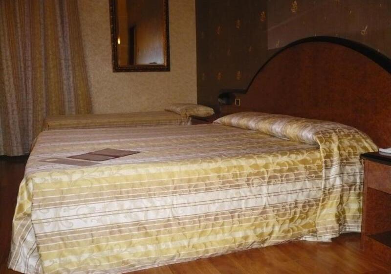 اتاق استاندارد سه نفره, Grand Hotel Dei Cesari