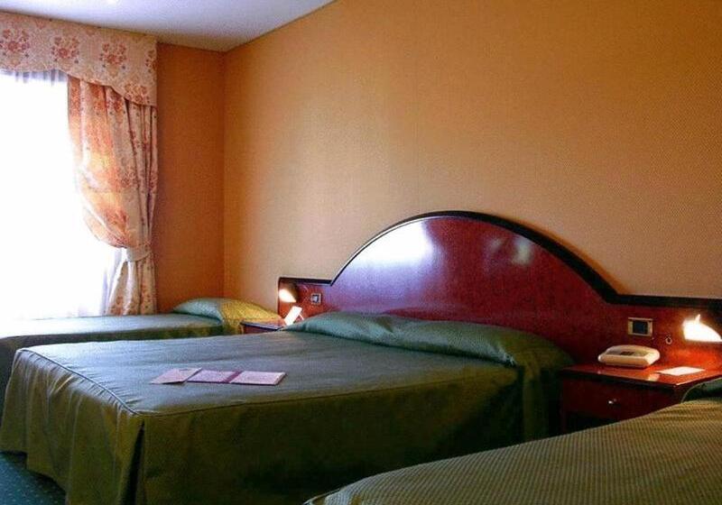 اتاق استاندارد چهار تخته, Grand Hotel Dei Cesari