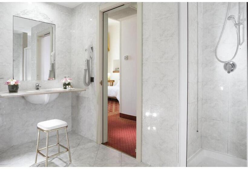 اتاق کلاسیک با چشمانداز دریا, Grande Albergo Internazionale