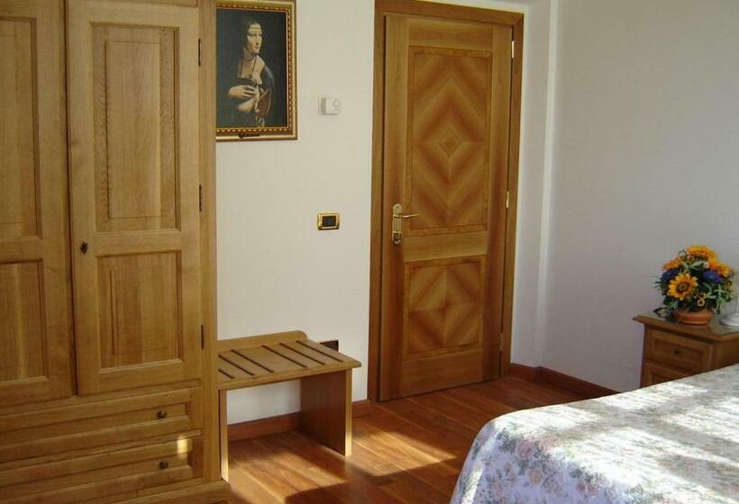 חדר סטנדרט, La Rosa