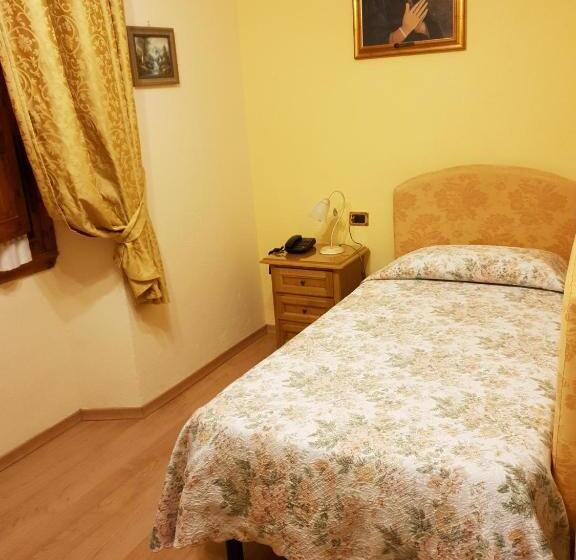 חדר סטנדרט יחיד, La Rosa