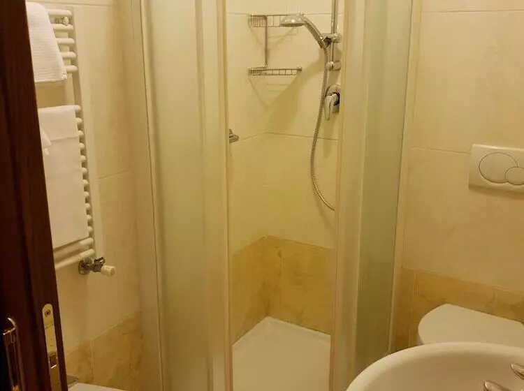 Standard Yhden Hengen Huone, La Rosa