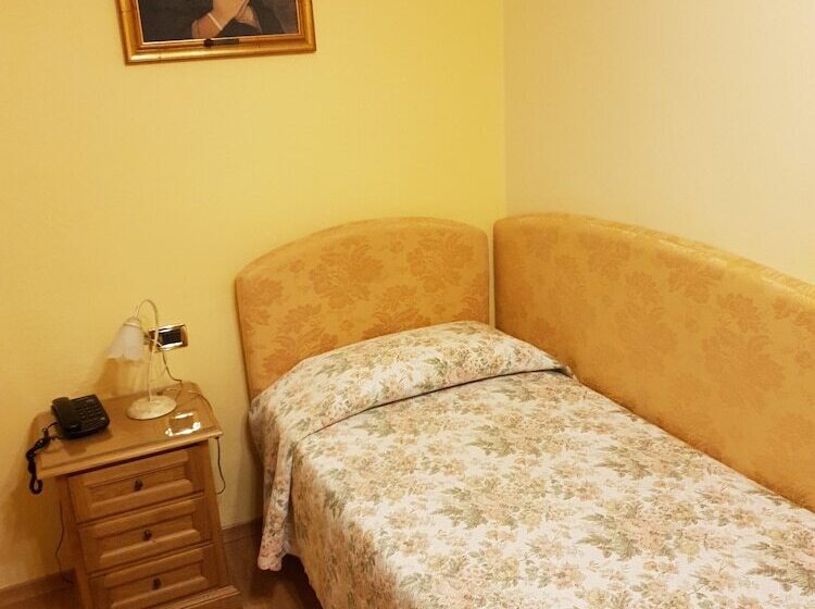 חדר סטנדרט יחיד, La Rosa