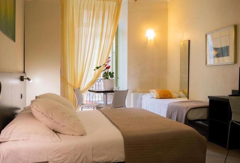 اتاق استاندارد سه نفره, Ligure