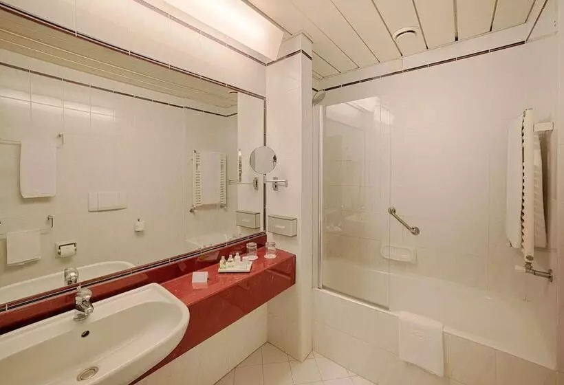 Chambre Supérieure, NH Ancona
