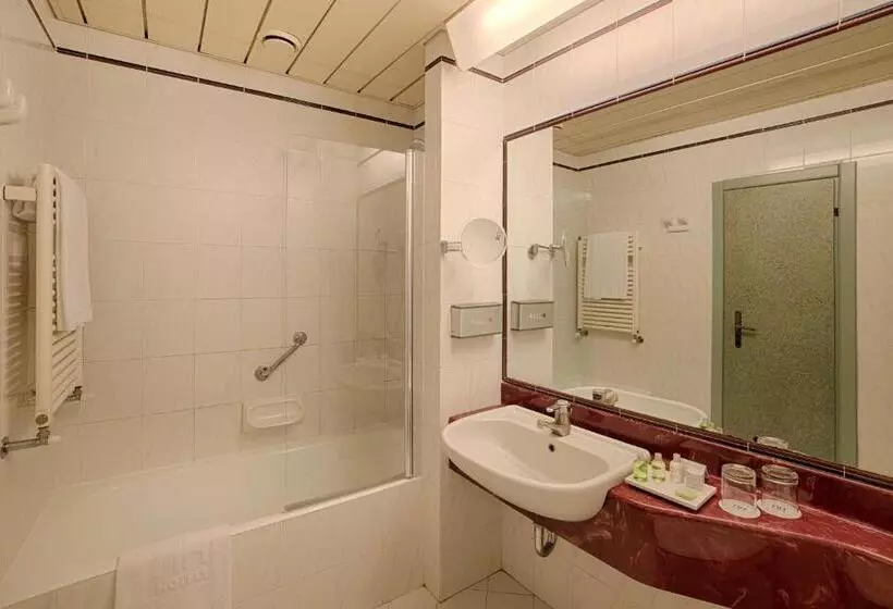 Chambre Standard, NH Ancona
