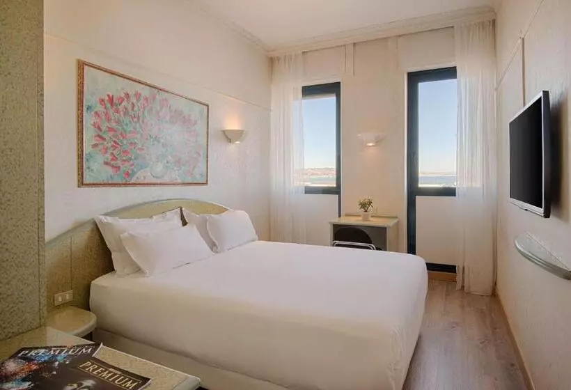 Chambre Standard, NH Ancona