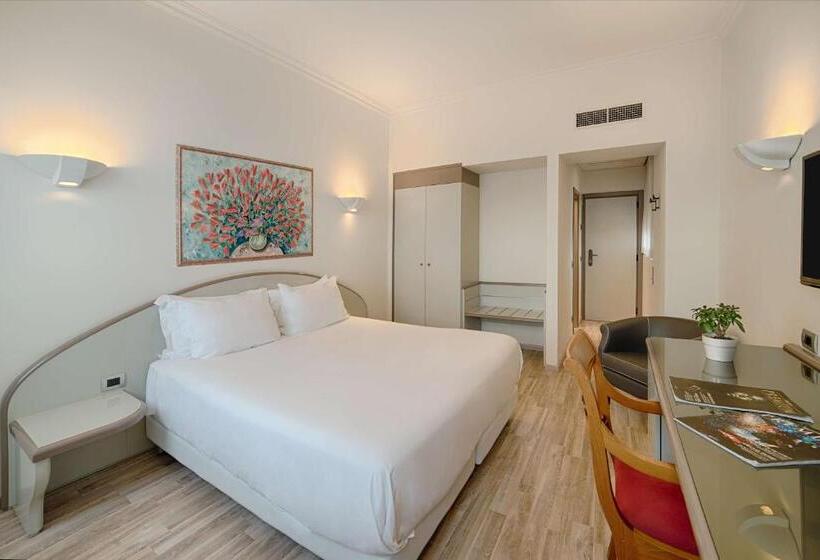 اتاق سوپریور, NH Ancona