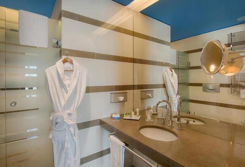 سوئیت جونیور با تراس, NH Bologna De La Gare