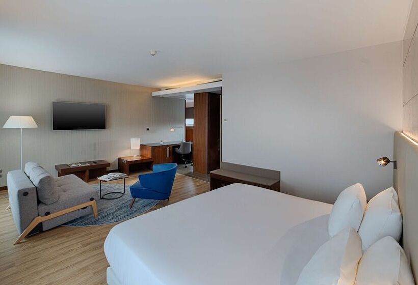 سوئیت جونیور با تراس, NH Bologna De La Gare