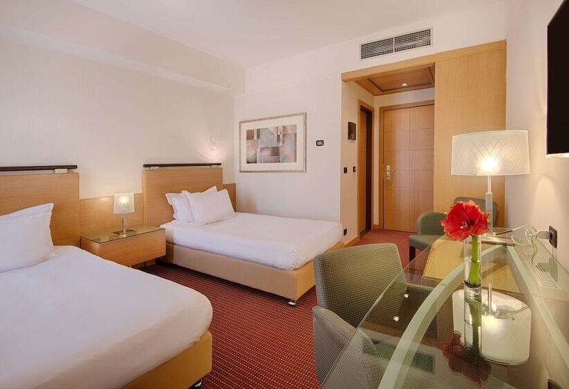 غرفة عائلية, NH Catania Centro