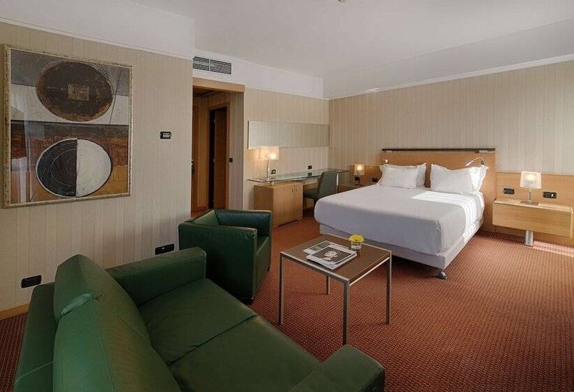 غرفة عائلية, NH Catania Centro