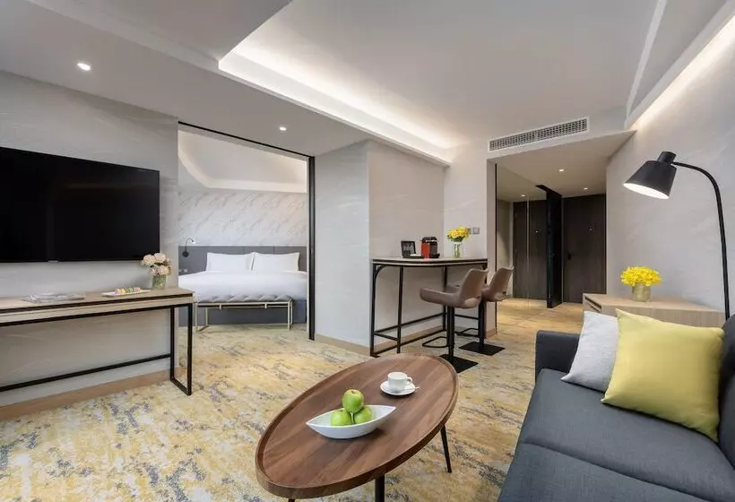سوییت لوکس, Park Hotel Hong Kong