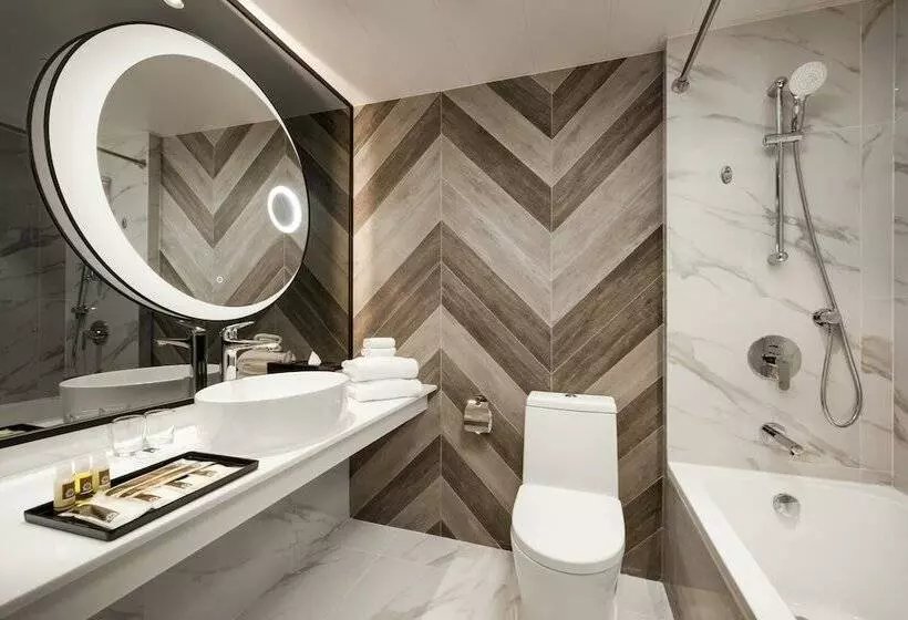 اتاق پریمیوم چهارنفره, Park Hotel Hong Kong