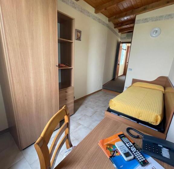 חדר אקונומי יחיד, Rabay