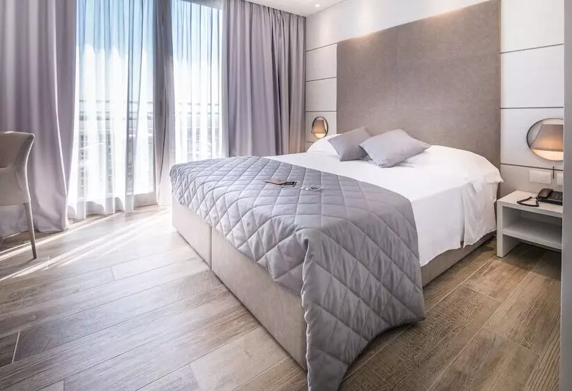 Comfort-huone, sivuttainen merinäköala, San Giorgio Resort 4s