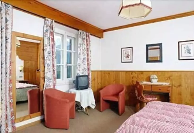 اتاق اکونومی, Villa Argentina