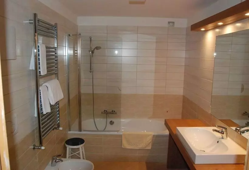 Economy Triple Room, Villa Argentina