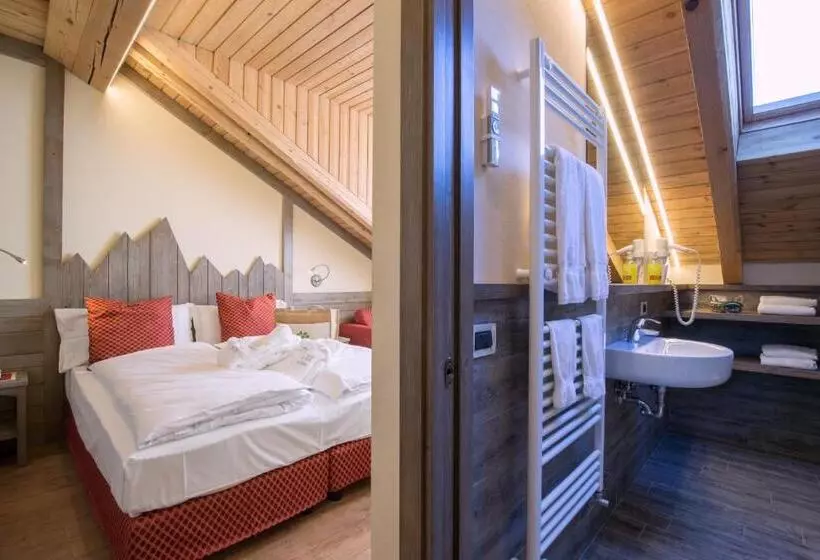 Deluxe Kolmen Hengen Huone, Relax Hotel Erica