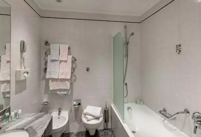 コンフォートトリプルルーム, Grand Hotel Adriatico