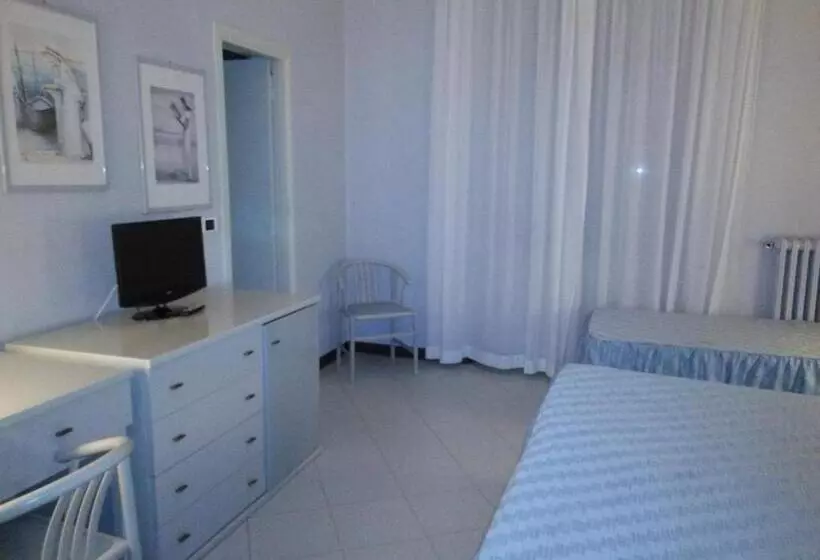 اتاق استاندارد سه نفره, Grand Hotel Fagiano Palace