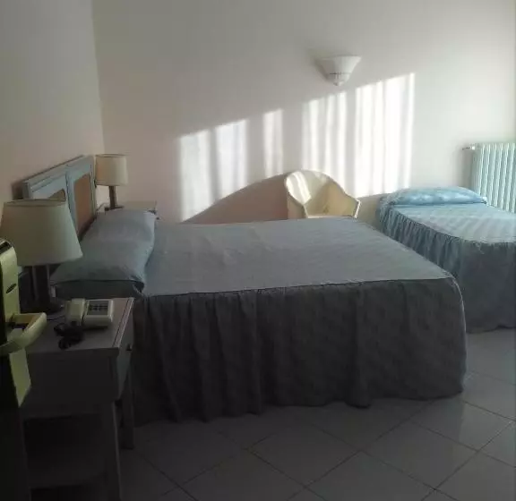 اتاق استاندارد سه نفره, Grand Hotel Fagiano Palace