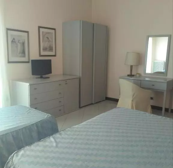 اتاق استاندارد سه نفره, Grand Hotel Fagiano Palace