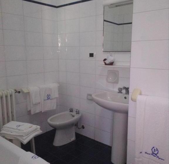 标准三人间, Grand Hotel Fagiano Palace