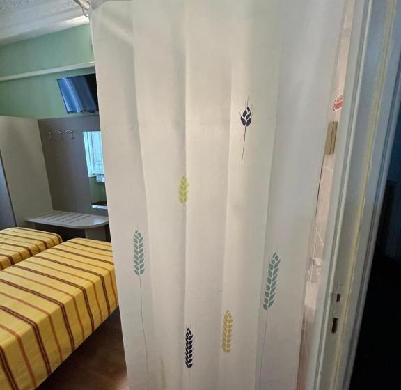 Pokój Standard, Barone