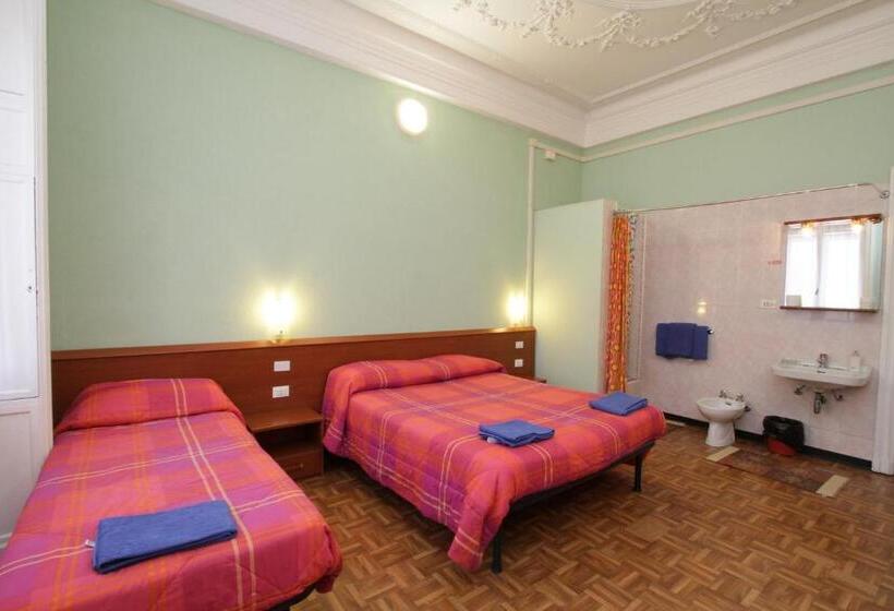 Pokój Trzyosobowy Comfort, Barone