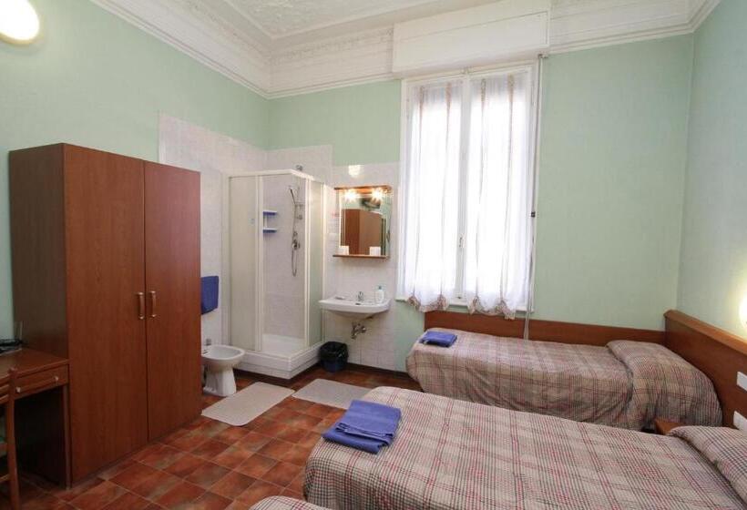 Pokój Czteroosobowy Standard, Barone