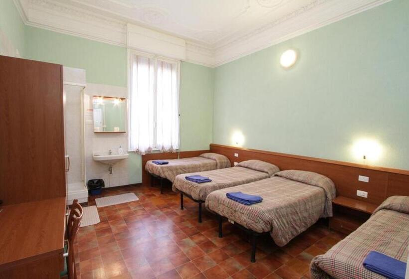 Pokój Czteroosobowy Standard, Barone