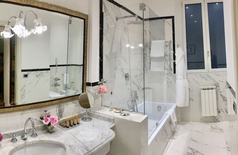 اتاق لوکس, Bernini Palace