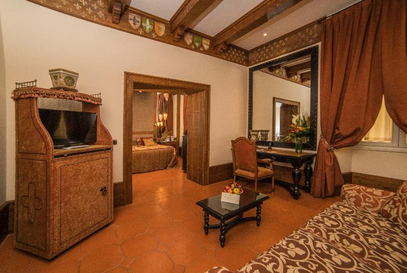 سوییت جونیور, Bernini Palace