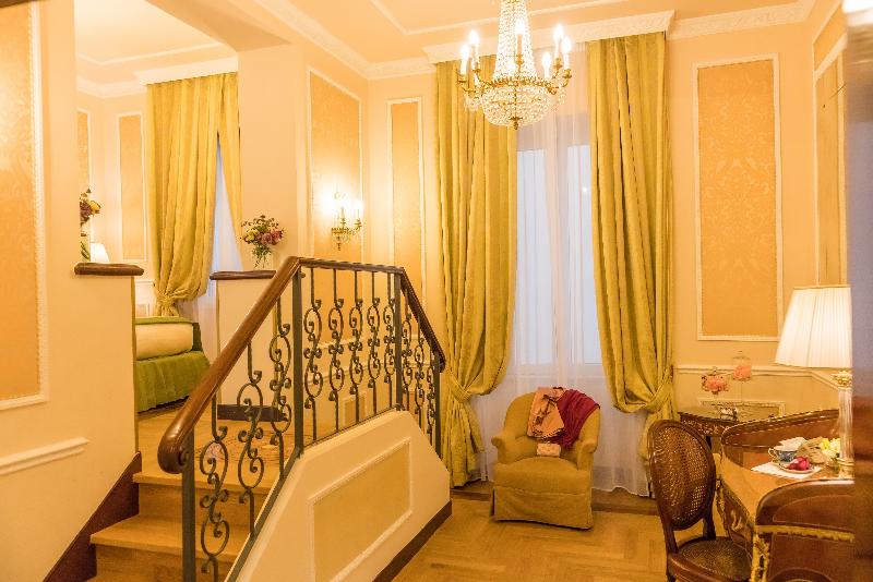 سوییت جونیور, Bernini Palace