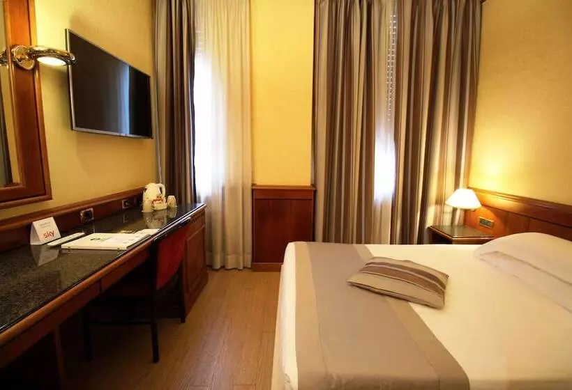 ダブルベッドのベーシックルーム, Best Western Hotel Moderno Verdi