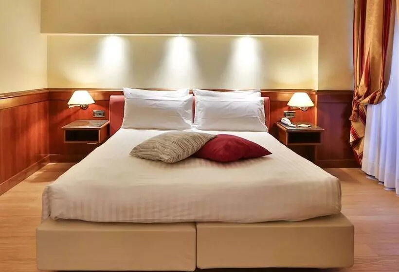 ダブルベッドのベーシックルーム, Best Western Hotel Moderno Verdi