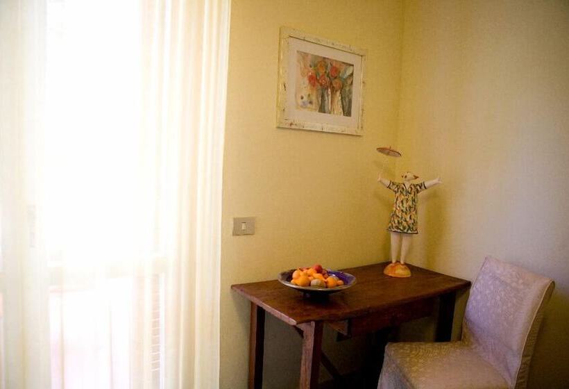 스탠다드 룸 가든 전망, Cernia Isola Botanica