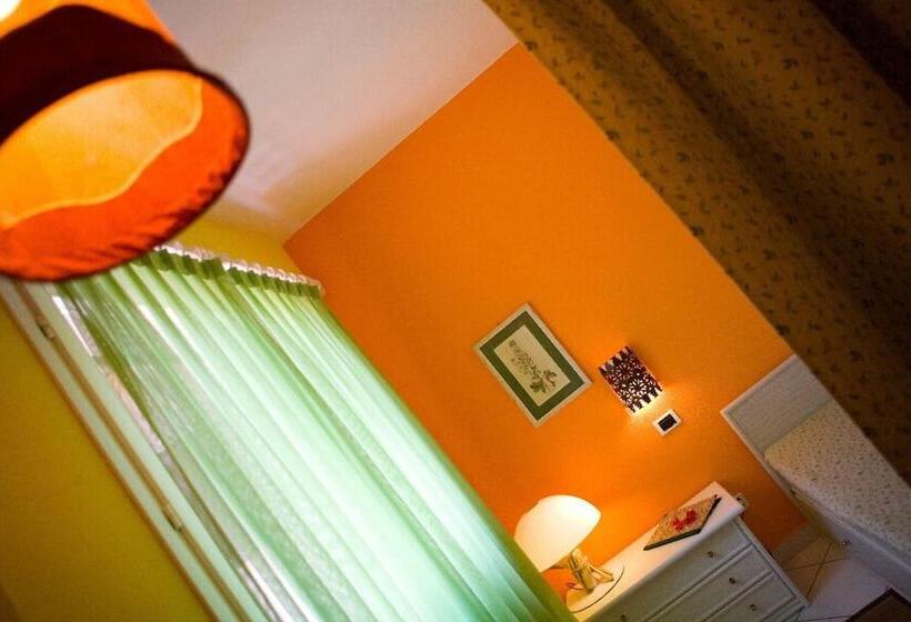 스탠다드 룸 가든 전망, Cernia Isola Botanica