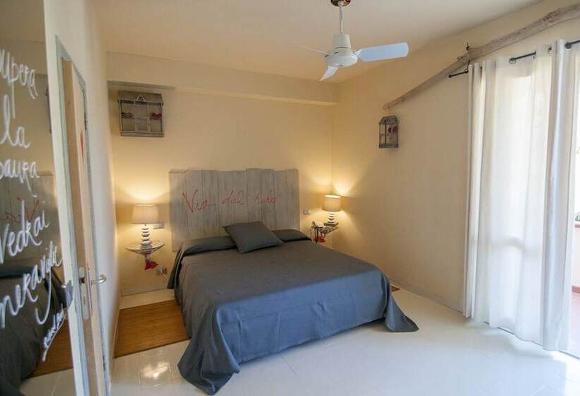 이코노미 룸, Cernia Isola Botanica