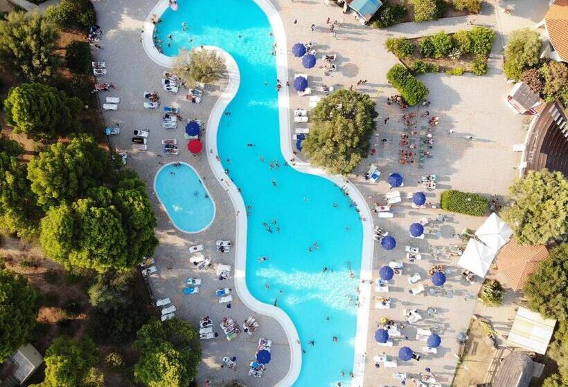 חדר סטנדרט לארבעה, Club Esse Palmasera