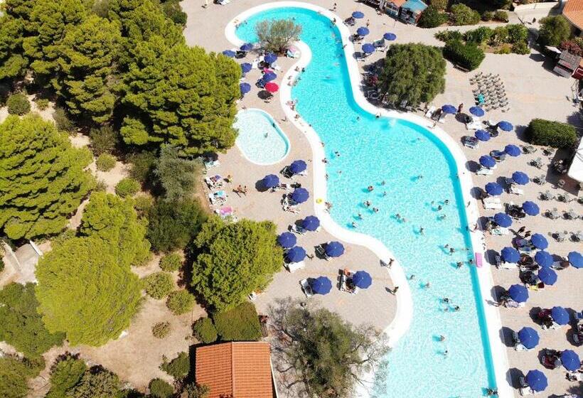 חדר סטנדרט לארבעה, Club Esse Palmasera