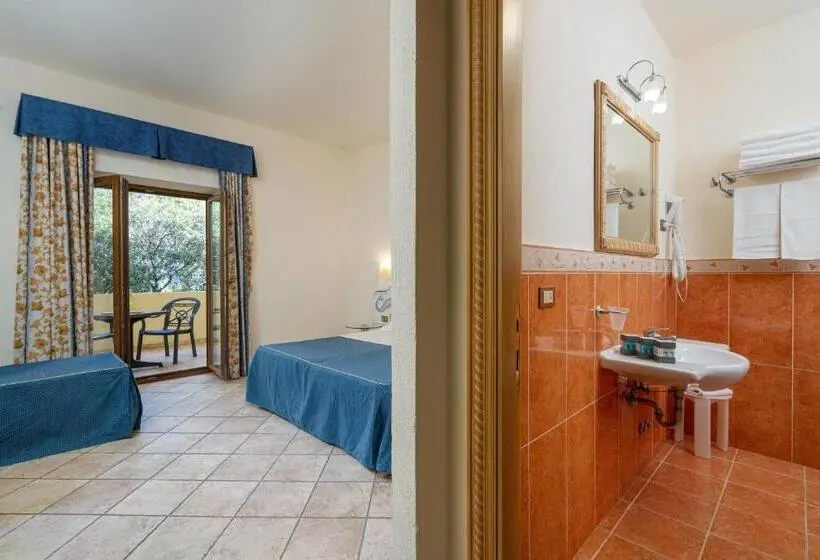 اتاق استاندارد سه نفره, Club Esse Palmasera