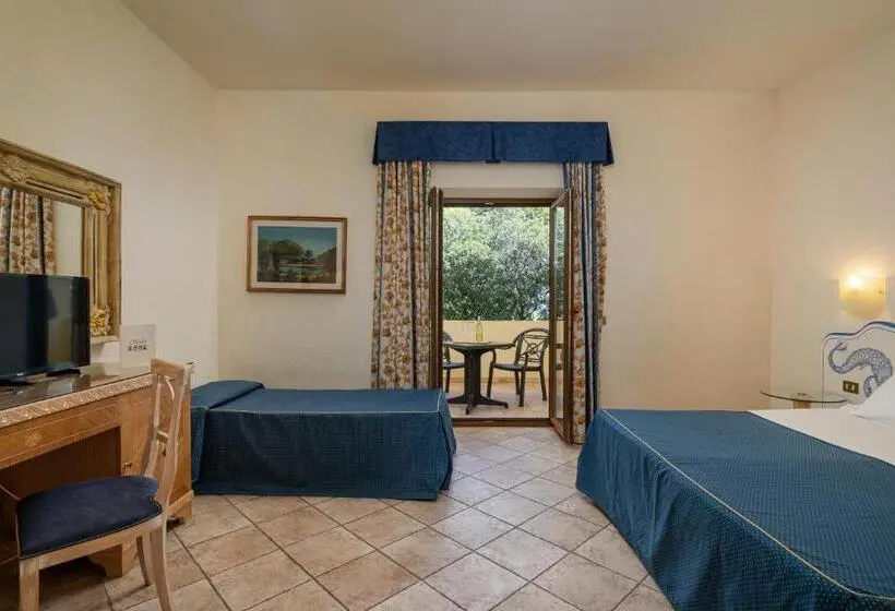 اتاق استاندارد سه نفره, Club Esse Palmasera